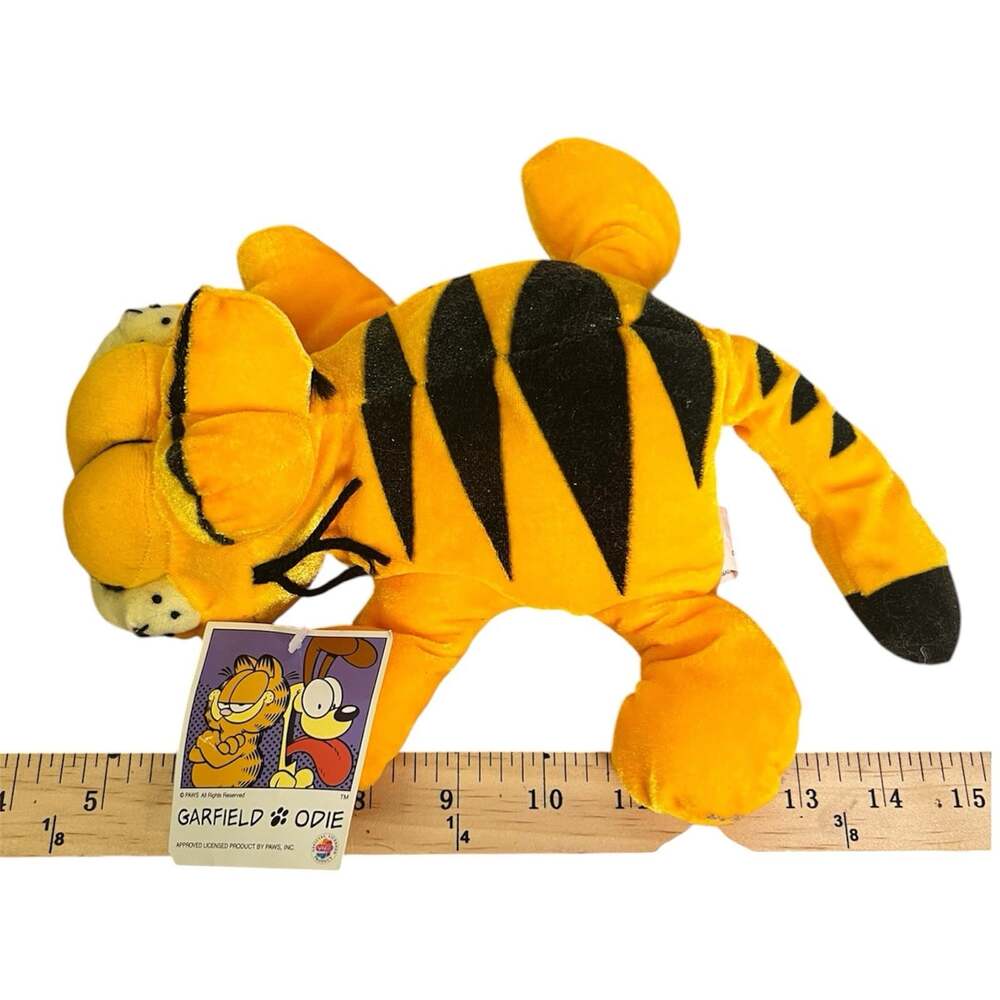 Vintage Nanco Paws Garfield Cat Plush Stuffed Animal Original Tags Laying Down